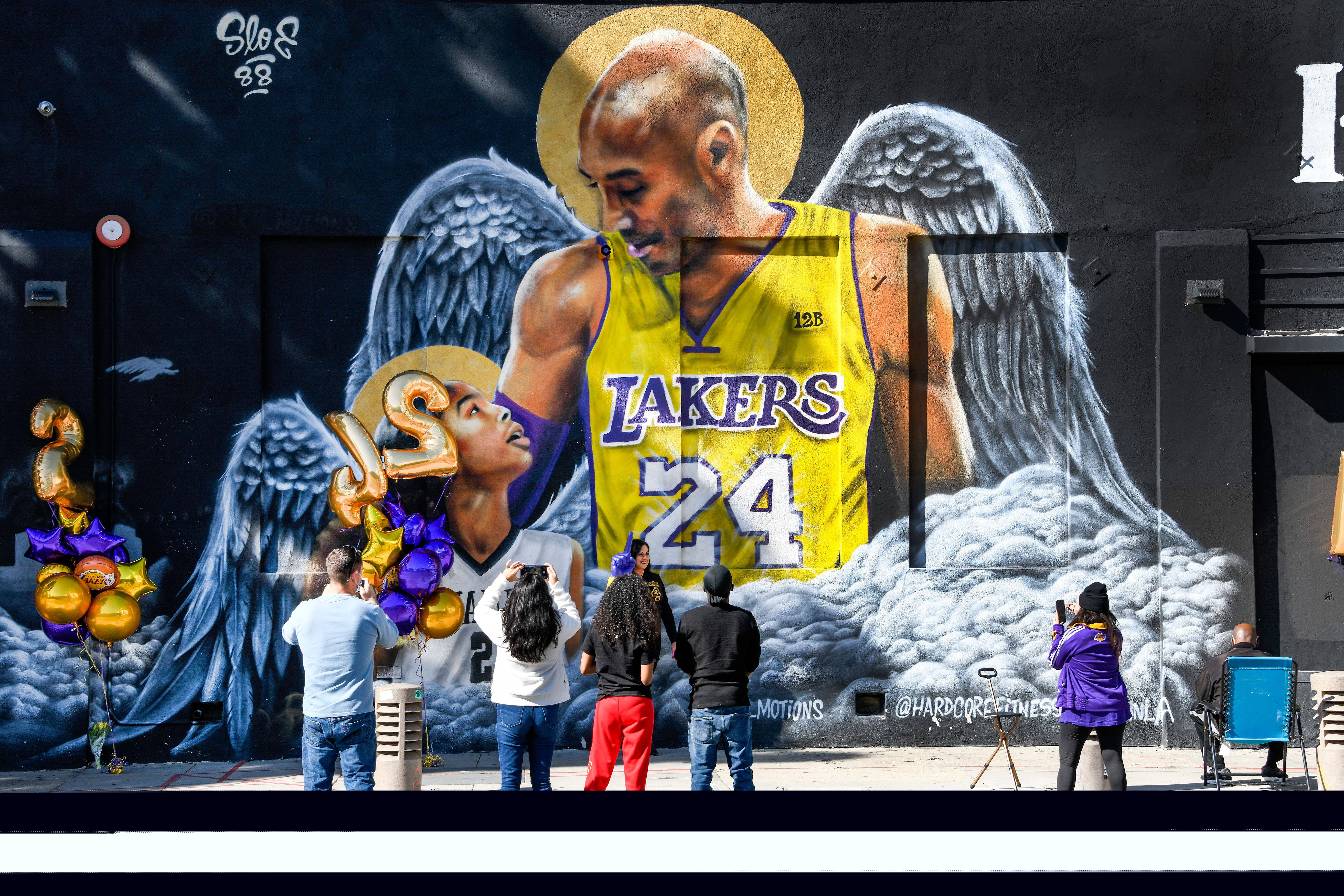 曼联4-1狼队全场数据：射正次数10-2，控球率超6成（曼联4-1狼队：数据全面占优，射正10比2、控球率超60%）