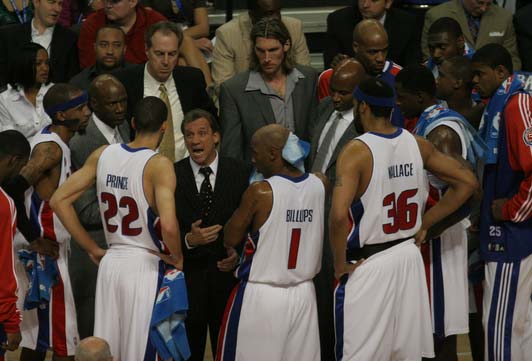 媒体面前情绪爆发，萨拉赫与利物浦会否重走C罗与曼联老路？（镜头前情绪失控，萨拉赫与利物浦会重演C罗与曼联的结局吗？）