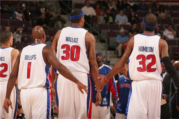 英媒：曼联追罗马后卫切利克，曼城、利物浦、阿森纳也在关注（英媒：曼联有意罗马后卫切利克，曼城、利物浦、阿森纳亦在关注）