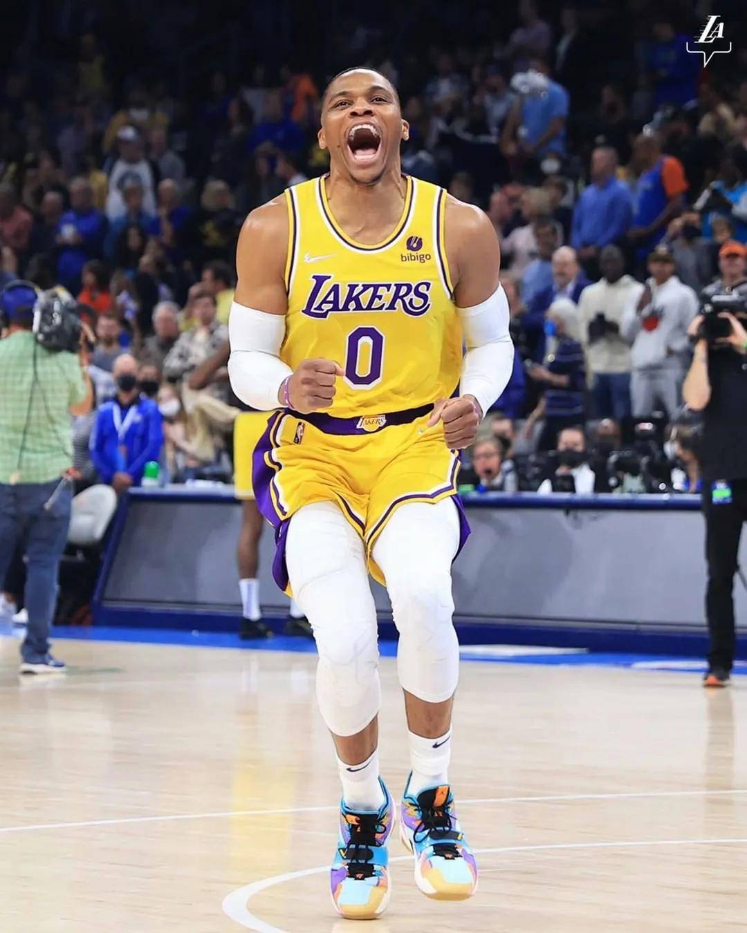 拉波尔塔：想等诺坎普竣工再致敬梅西，那天诺坎普会座无虚席（拉波尔塔：诺坎普完工后再向梅西致敬，届时球场必将爆满）